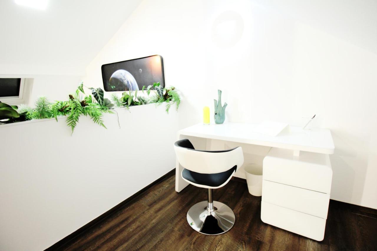Secret Hideaways Space Loft Wohndesign Auf 2 Etagen L 450M Bis Uni ดุยส์บูร์ก ภายนอก รูปภาพ