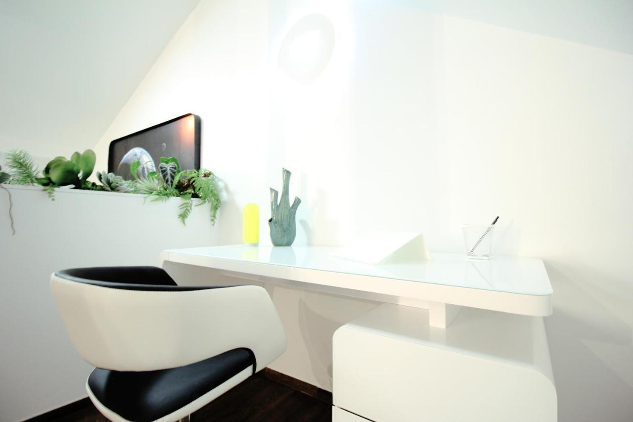 Secret Hideaways Space Loft Wohndesign Auf 2 Etagen L 450M Bis Uni ดุยส์บูร์ก ภายนอก รูปภาพ