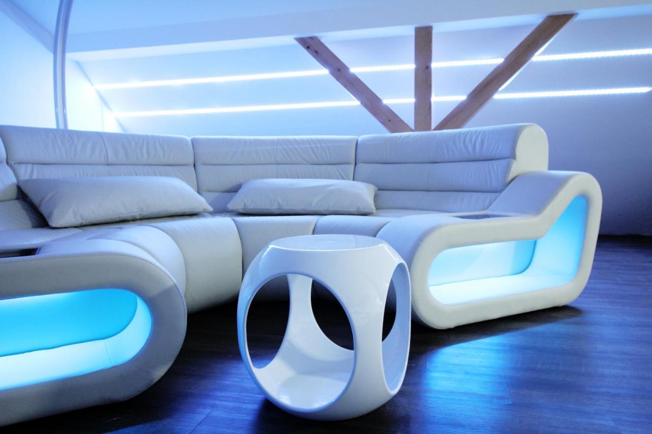 Secret Hideaways Space Loft Wohndesign Auf 2 Etagen L 450M Bis Uni ดุยส์บูร์ก ภายนอก รูปภาพ